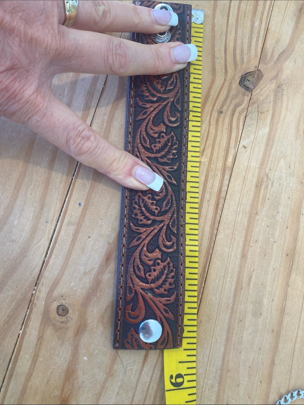 Tooled Leather Cuff Bracelet in Brown and Black - Picture 4 of 5